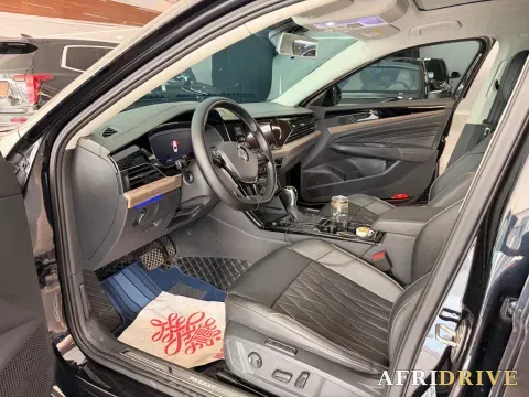 2019 Volvo V40 3
