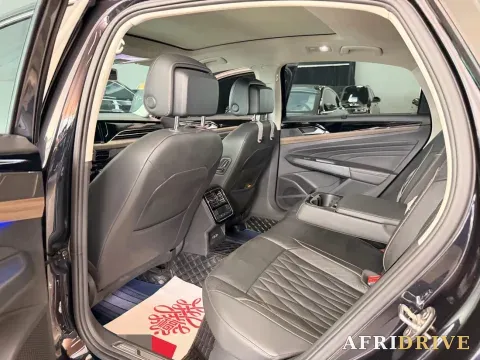 2019 Volvo V40 4