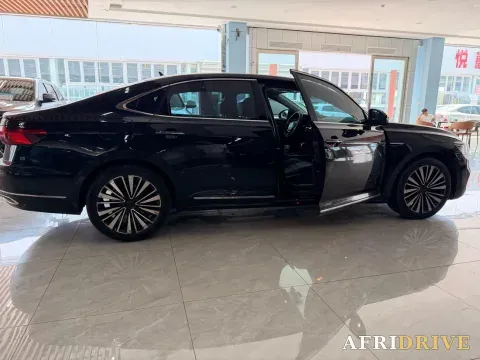2019 Volvo V40 5