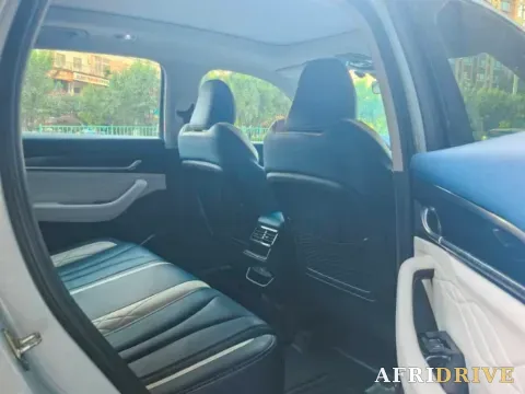 2022 Citroen C5 X 8