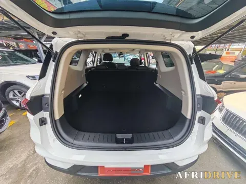 2020 Geely Okavango 10