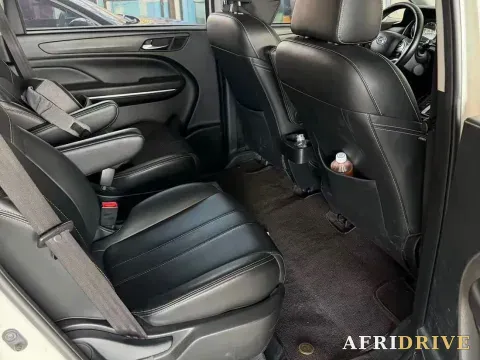 2021 GAC Trumpchi M6 5