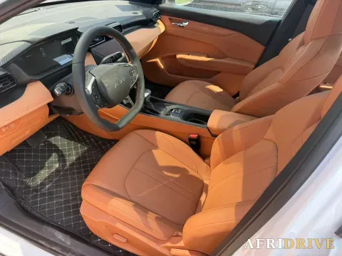 2023 DongFeng Aeolus YiXuan 5