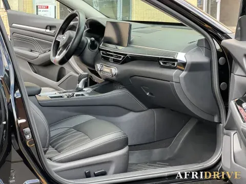 2022 Nissan Teana 5