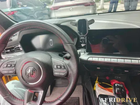2022 MG 5 8