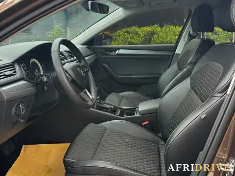 2018 Nissan Terra 5