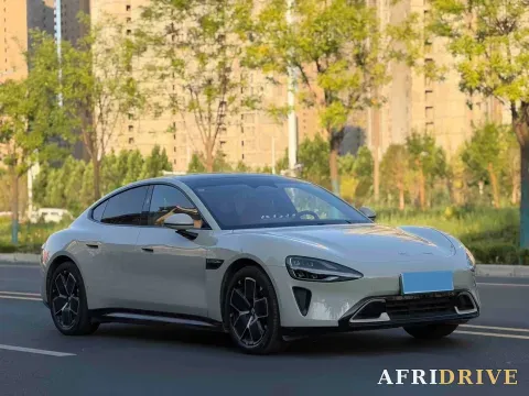 2024 MI SU7 3
