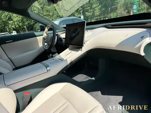 2025 MI YU7 4