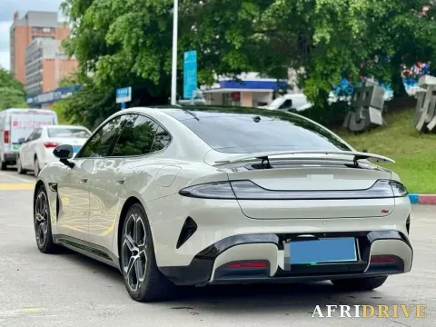 2024 MI SU7 8