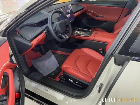 2024 MI SU7 3