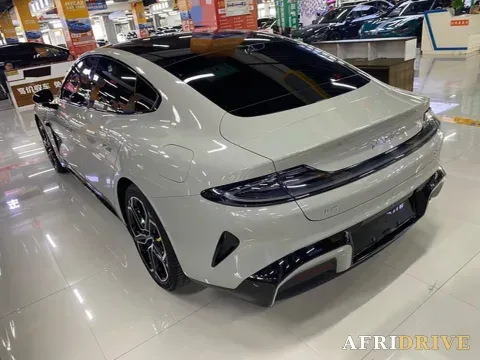 2024 MI SU7 6