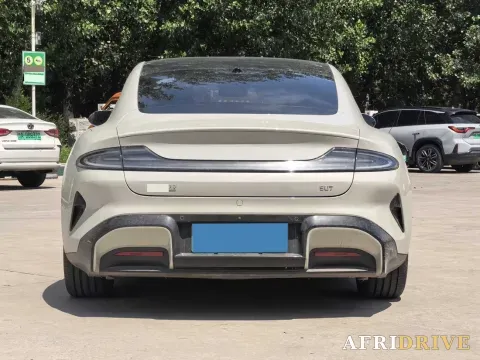 2024 MI SU7 2