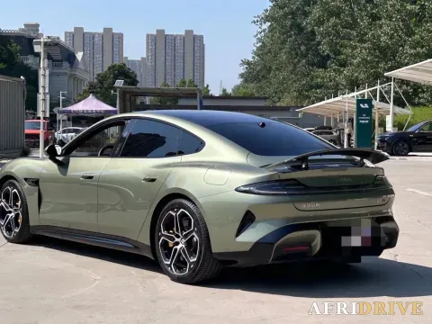 2024 MI SU7 6