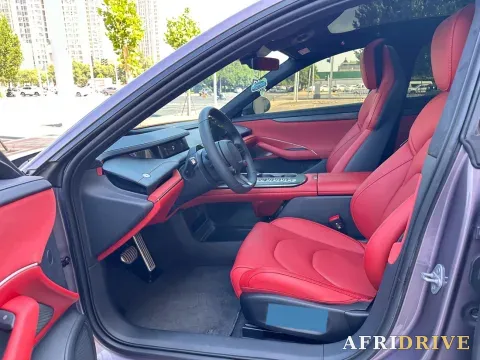 2024 MI SU7 4
