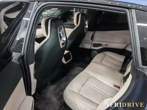2025 MI YU7 4