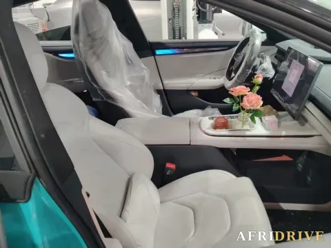 2024 MI SU7 8
