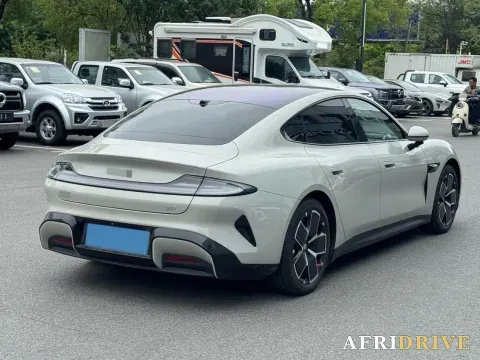 2024 MI SU7 9