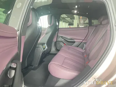 2026 MI SU7 9