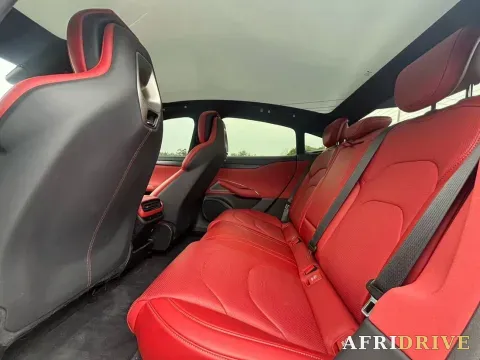 2024 MI SU7 5