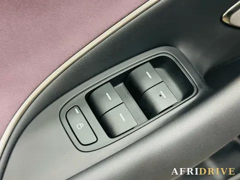 2024 MI SU7 12