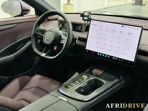2024 MI SU7 18