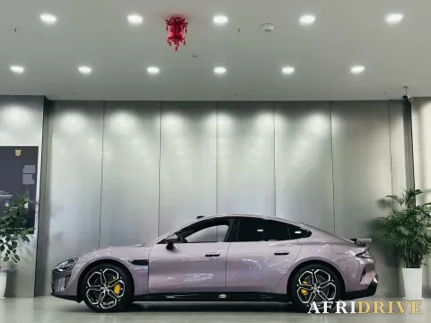 2024 MI SU7 10