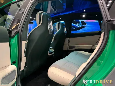 2025 MI YU7 8