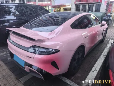2024 MI SU7 2