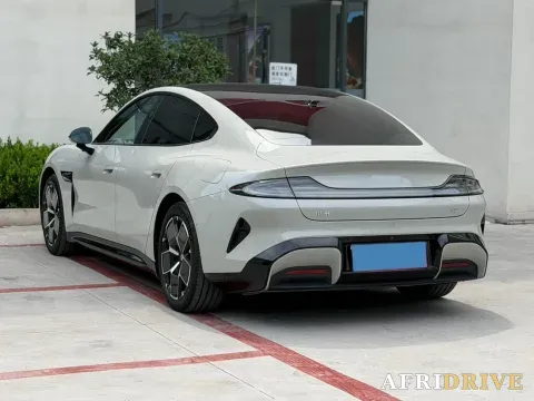 2024 MI SU7 8