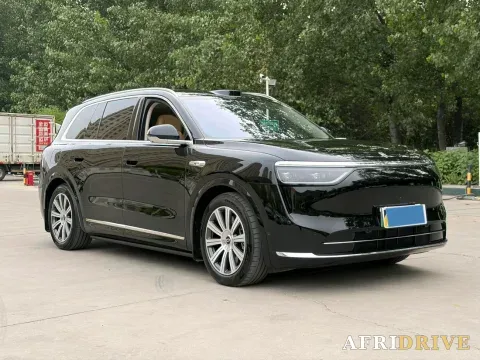 2025 AITO M8 3