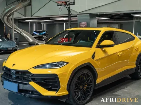 2025 Lamborghini Urus SE