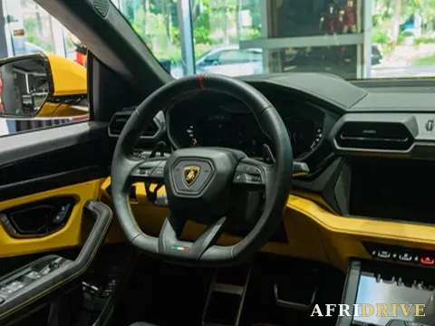 2025 Lamborghini Urus SE 5