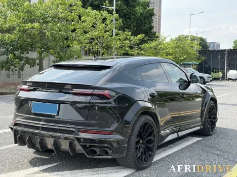 2018 Lamborghini Urus 3