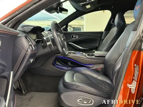 2021 Aston Martin DBX 9