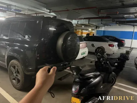 2025 Land Rover Defender 5