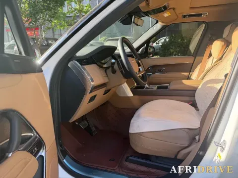 2025 Land Rover Range Rover 2