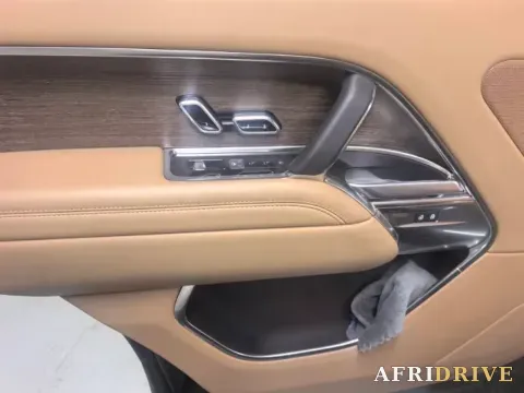 2025 Land Rover Range Rover 6
