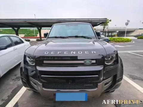 2023 Land Rover Defender 2