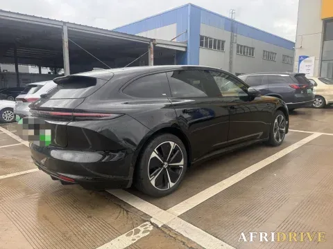 2025 NIO ET5T 4