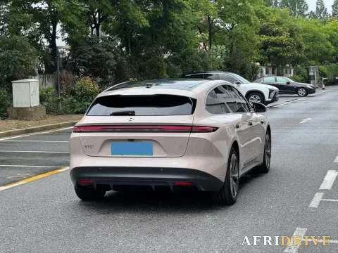 2024 NIO ET5T 10