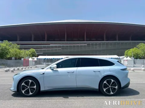 2023 NIO ET5T 2
