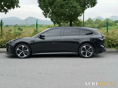 2025 NIO ET5T 5