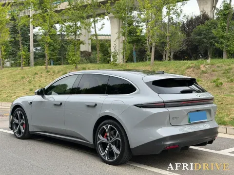 2024 NIO ET5T 6