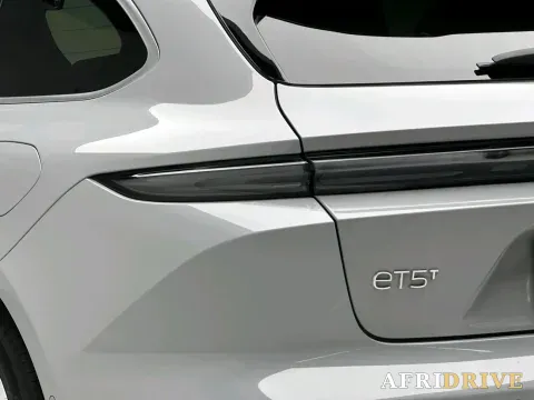 2025 NIO ET5T 10