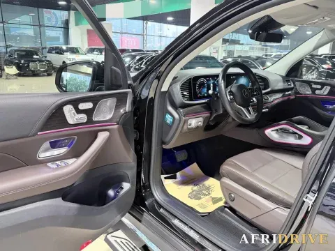 2021 Mercedes-Benz GLS Class 4