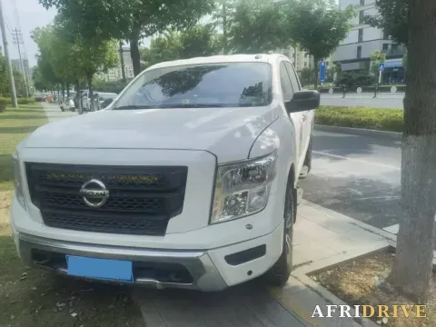 2019 Mitsubishi Pajero 2