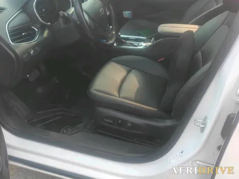 2022 Chevrolet Malibu XL 2