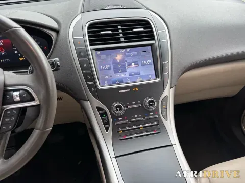 2020 Lincoln Nautilus 7