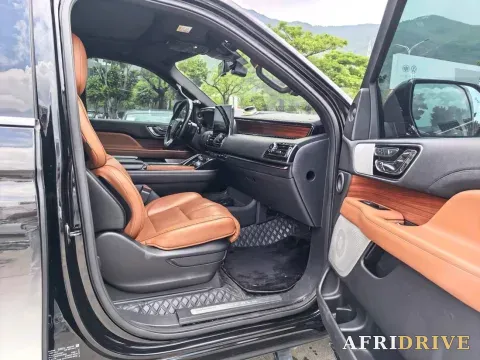 2019 Lincoln Navigator 5