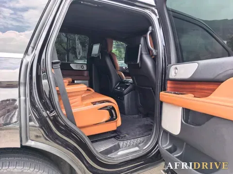 2019 Lincoln Navigator 6